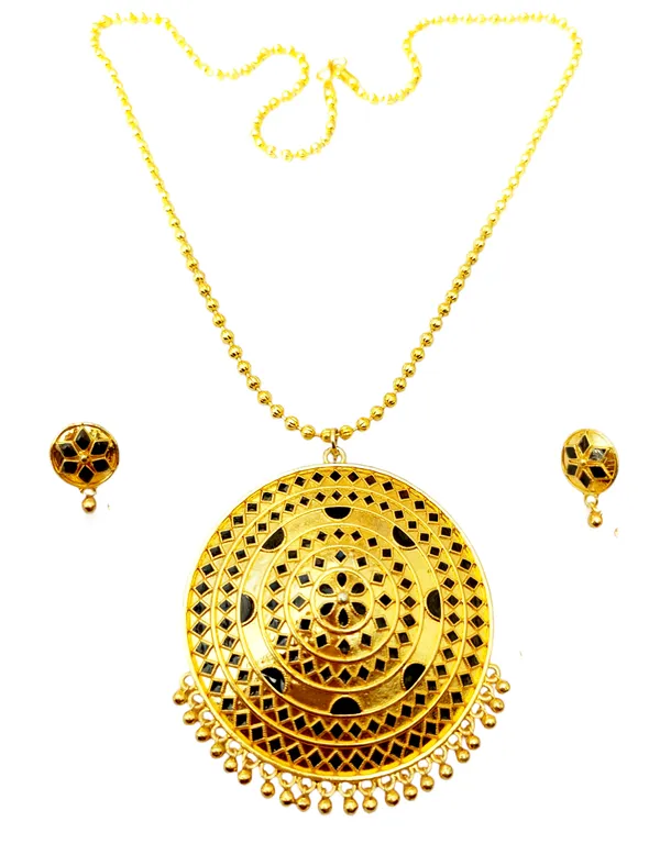 Assamese_Traditional_Black_Big_Japi_Top_Earring_With_Goti_Chain