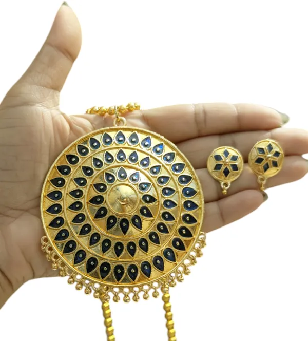 Assamese_Traditional_Blue_Big_Japi_Top_Earring_With_Goti_Chain