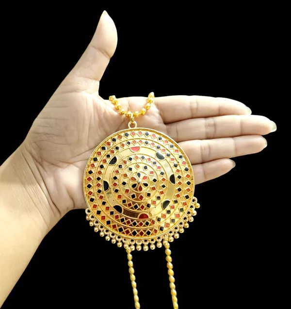 Assamese_Traditional_Red_Black_Big_Japi_With_Goti_Chain