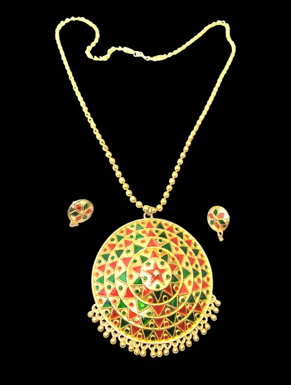 Assamese_Traditional_Red_Green_Big_Japi_Top_Earring_With_Goti_Chain