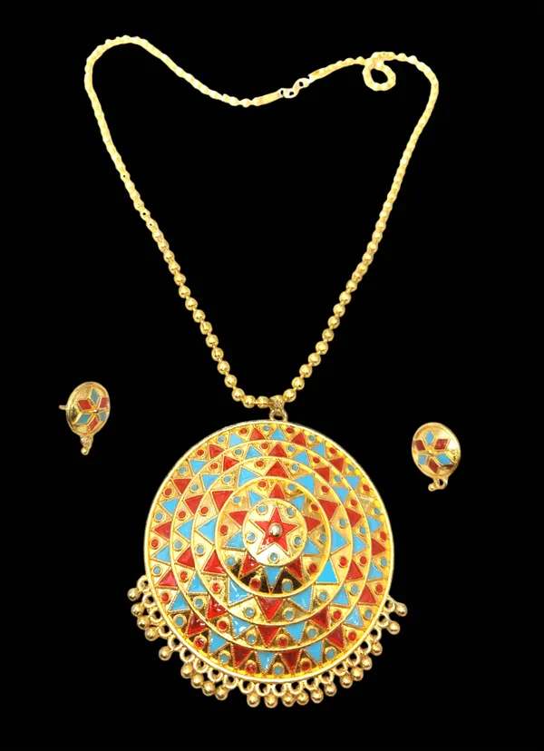 Assamese_Traditional_Red_Blue_Big_Japi_Top_Earring_With_Goti_Chain