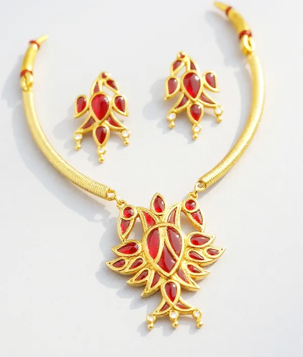 Assamese_Traditional_Copper_Based_Red_Meenakari_Henpata_Jewellery_Set