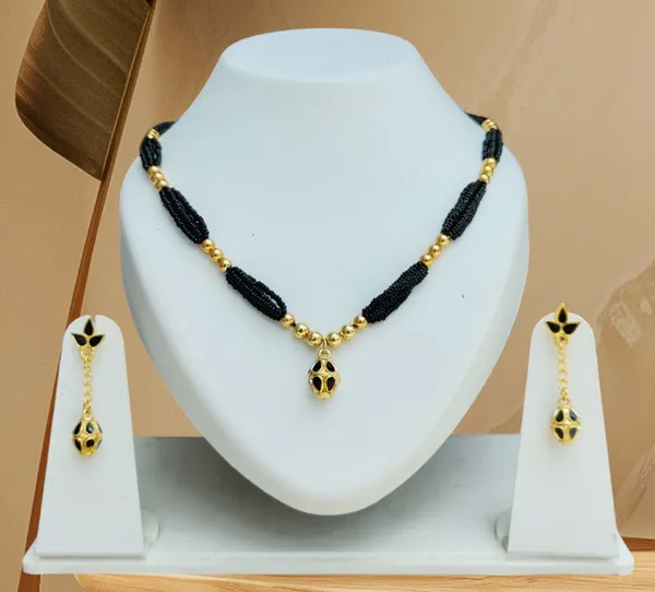 Assamese_Traditional_Black_Ball_Tassel_Jewellery_Set