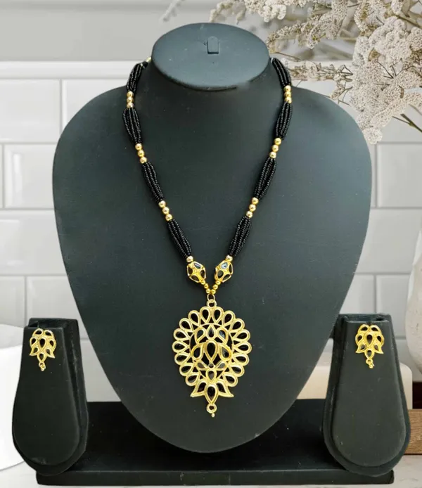 Assamese_Traditional_Black_Meenakari_Dugdugi_Monimala_Tassel_Jewellery_Set
