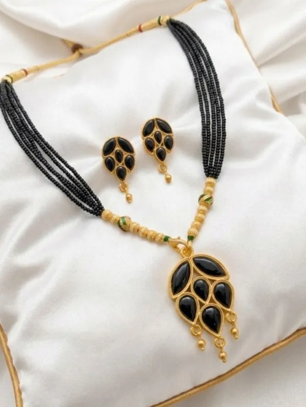 BG__GOLD_Assamese_Traditional_Copper_Based__Black_Meenakari_Patti_Jewellery_Set