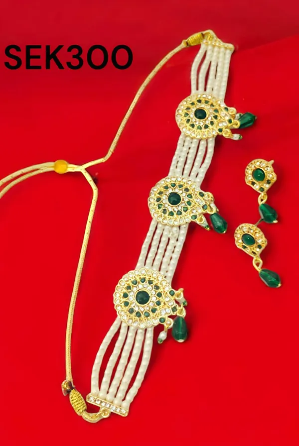 Balaji_Gold_Multicolour_Royal_Pearl_&_Stone_Choker_Necklace_Set_For_Women