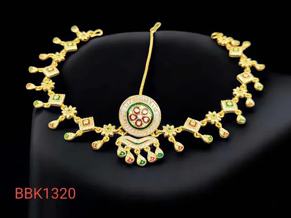Balaji_Gold_Red_&_Green_Traditional_Rajasthani_Sheeshfool_Rakhdi_&_Stone_Maang_Tikka_For_Women