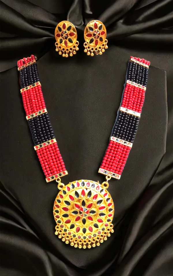 Assamese_Traditional_Gold_Plated_Red_Black_Colour_Japi_Tassel_Jewellery_Set_For_Women