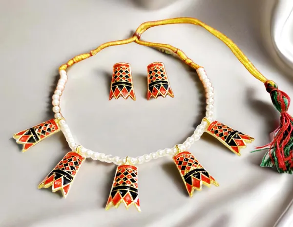Copper_Based_Assamese_Traditional_Thuria_Design_With_White_Pearl_Golpata_Set