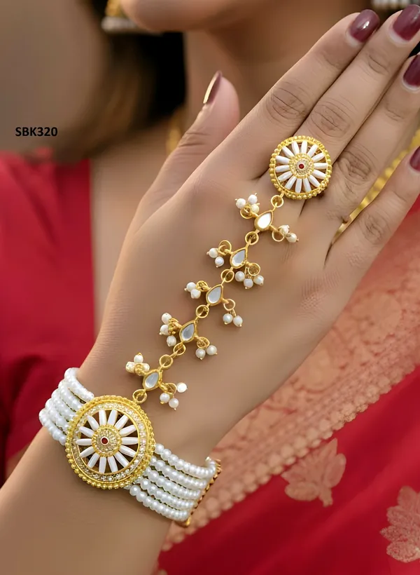 Golden_&_White_Elegant_Kundan_Pearl_Hand_Panja_Bracelet_For_Women