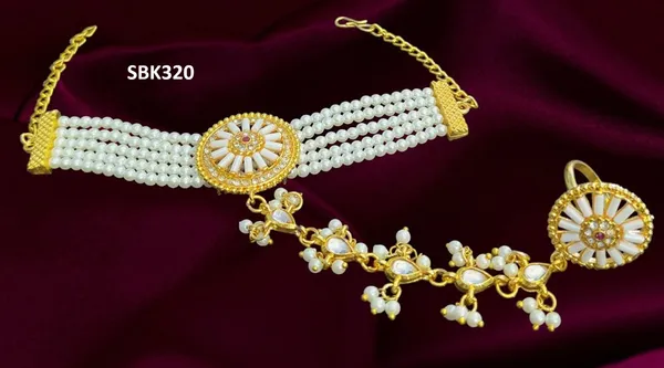 Golden_&_White_Elegant_Kundan_Pearl_Hand_Panja_Bracelet_For_Women
