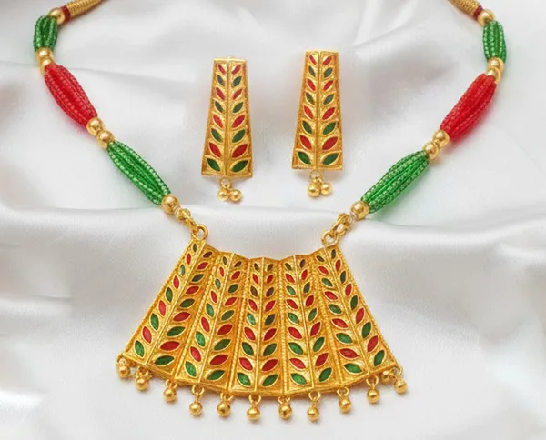 Assamese_Traditional_Red_Green_Meenakari_Jewellery_Set