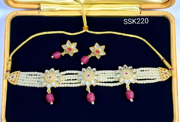 Balaji_Gold_Multicolour_Kundan_Pearl_Choker_Necklace_Set_With_Earrings_For_Women
