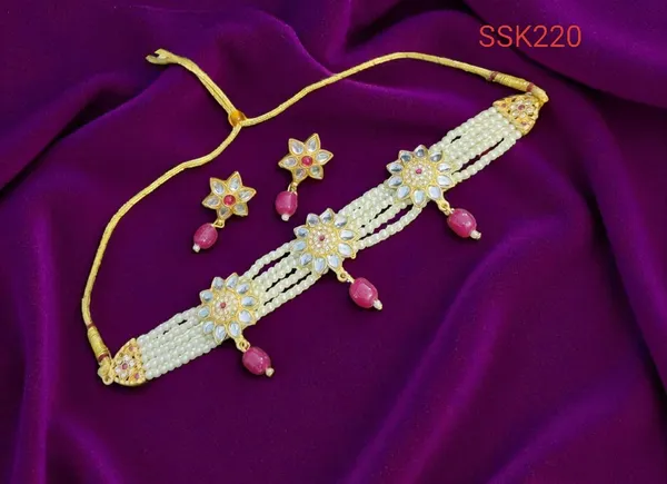Balaji_Gold_Multicolour_Kundan_Pearl_Choker_Necklace_Set_With_Earrings_For_Women