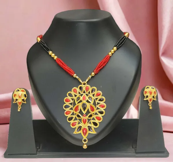 Assamese_Traditional_Gold_Plated_Red_Black_Colour_Tassel_Jewellery_Set_For_Women