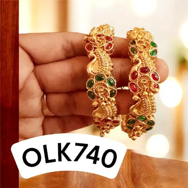Royal_Gold-Plated_Stone_Studded_Traditional_Kada_Bangles