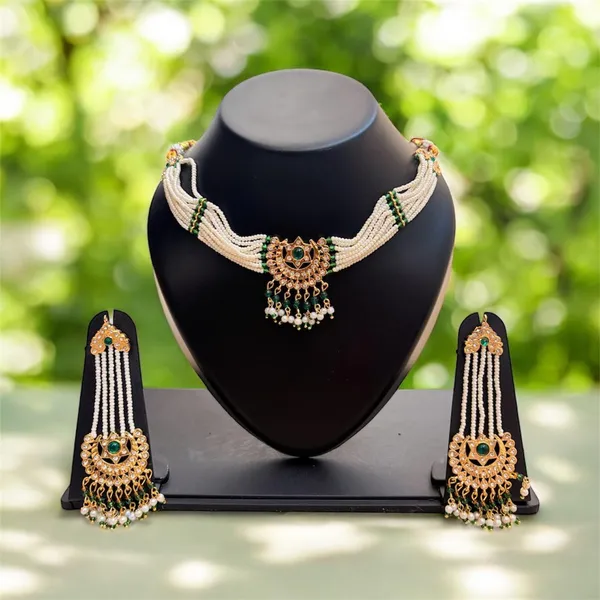 Balaji_Gold_Green_Traditional_Kundan_Pearl_Choker_Necklace_Set_For_Women