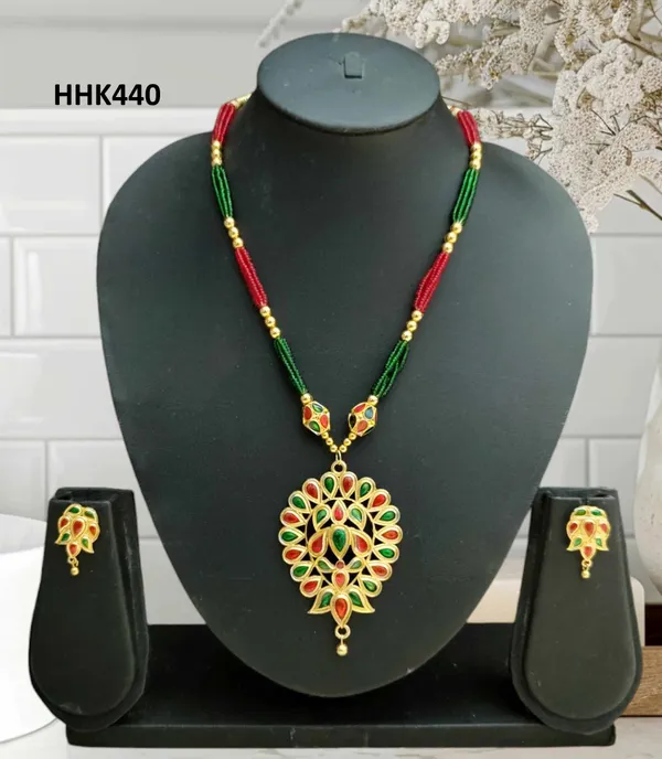 Assamese_Traditional_Red_Green_Dugdugi_Monimala_Tassel_Jewellery_Set