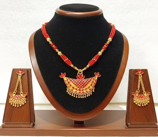 Assamese_Traditional_Gold_Plated_Red_Colour_Joonbiri_Tassel_Jewellery_Set_For_Girls_&_Women