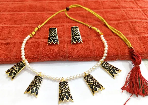 Assamese_Traditional_Gold_Plated_Black_Colour_Golpata_Choker_Necklace_Set_For_Women_&_Girls