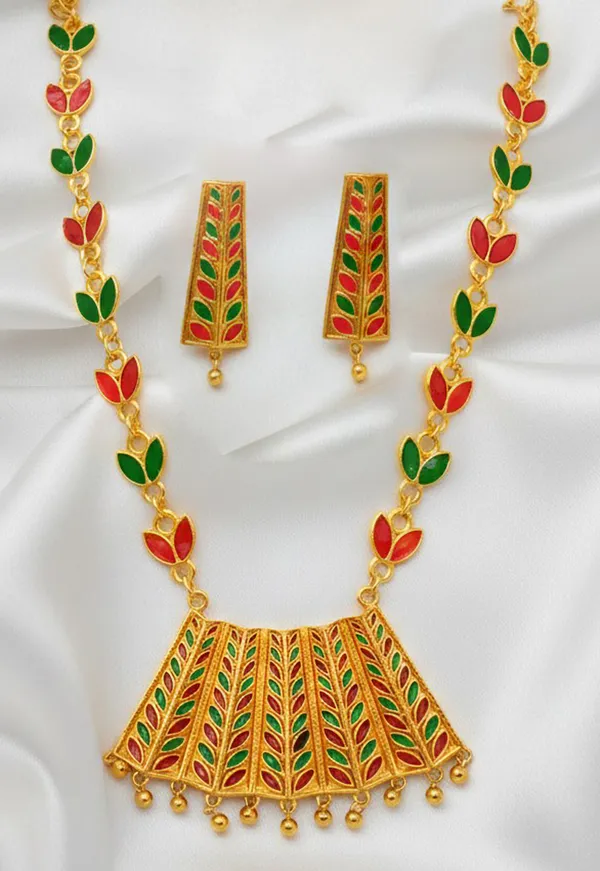 Assamese_Traditional_Red_And_Green_Colour_Jewellery_Set_For_Women