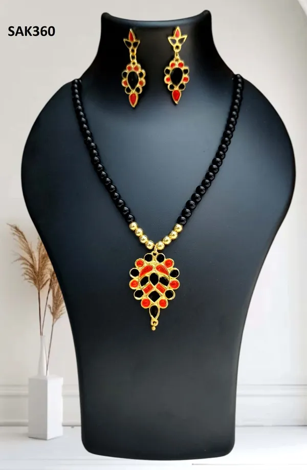 Assamese_Traditional_Copper_Based_Red_Black_Dugdugi_Moni_Tassel_Jewellery_Set