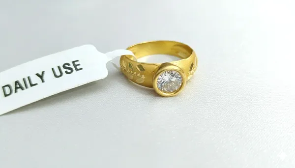 Golden_Elegant_Single_Stone_Cz_Ring_-_Matte_Finish_For_Women