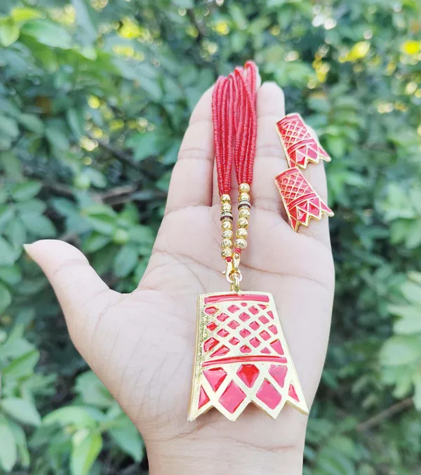Assamese_Traditional_Gold_Plated_Red_Colour_Thuria_Design_Pendant_Tassel_Necklace_For_For_Women_And_Girls