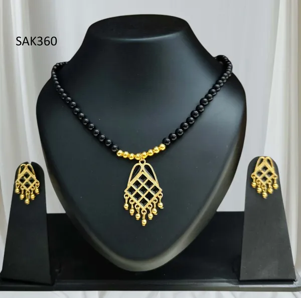 Assamese_Traditional_Black_Square_Mini_Tassel_Jewellery_Set