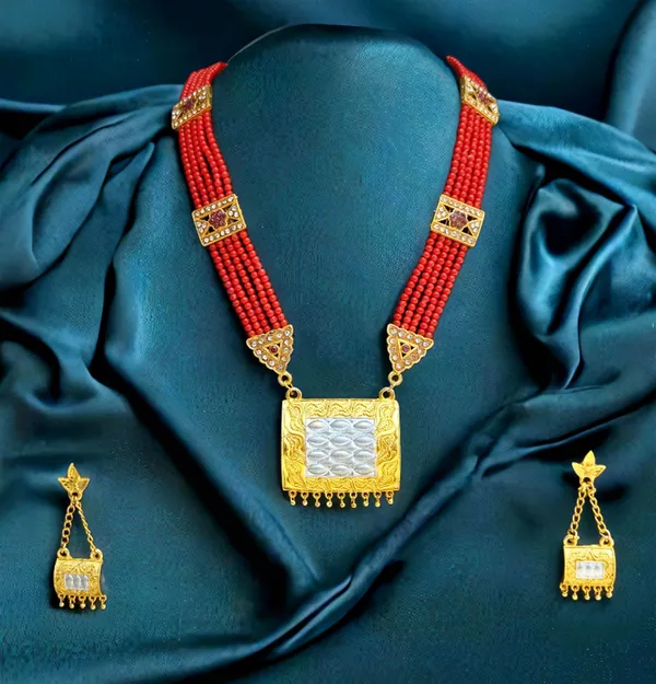 Assamese_Traditional_Gold_Plated_Red_Colour_Tassel_Jewellery_Set_For_Women