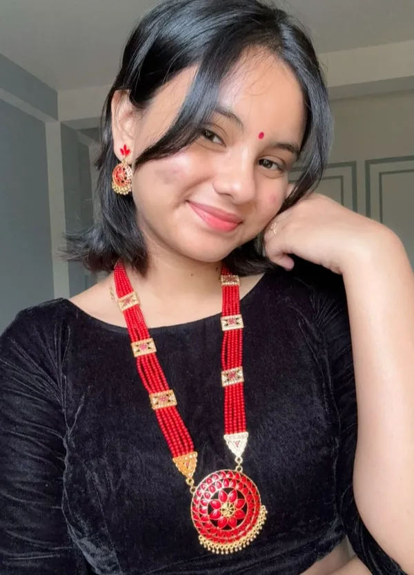 Assamese_Traditional_Copper_Based_Red_Japi_Diamond_Tassel_Jewellery_Set