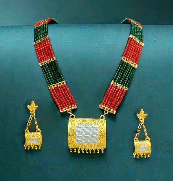 Assamese_Traditional_Gold_Plated_Red_Green_Colour_Tassel_Jewellery_Set_For_Women