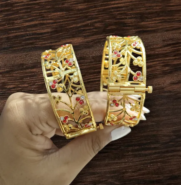 Assamese_Traditional_Gold_Plated_Red_White_Stone_Match_Box_Design_With_Tassel_Jewellery_Set_For_Women_&_Girls