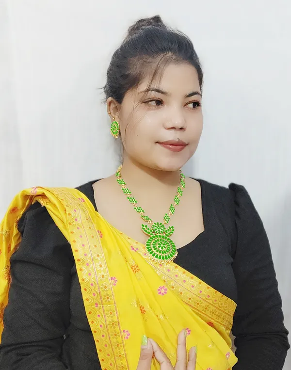 Assamese_Traditional_Gold_Plated_Green_Colour_Japi_Chain_Jewellery_Set_For_Women_&_Girls