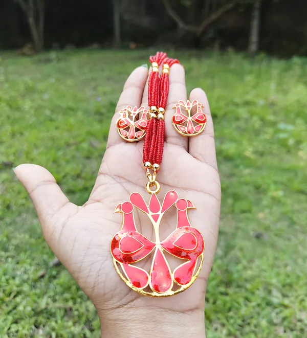 Assamese_Traditional_Gold_Plated_Red_Colour_Lokapara_Tassel_Pendant_Set_For_Women_&_Girl