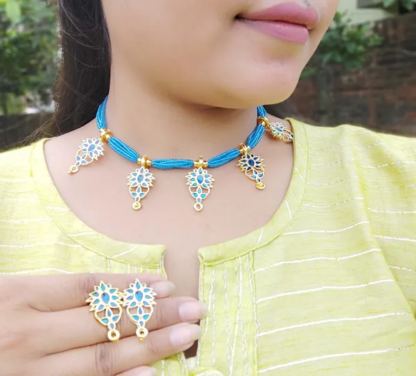 Assamese_Traditional_Gold_Plated_Blue_Colour_Jethiporta_Golpata_Choker_Necklace_For_Girls_And_Womens