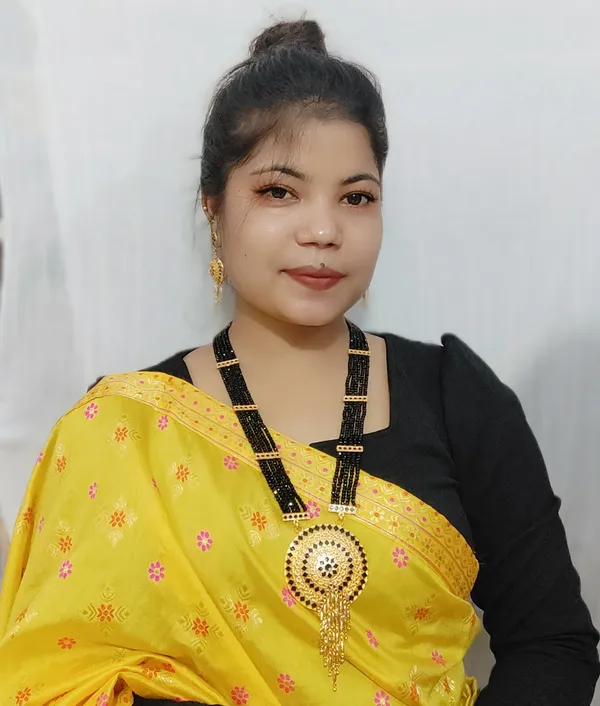 Copper_Based_Assamese_Traditional_Gold_Plated_Black_Colour_Japi_Tassel_Jewellery_Set_For_Women