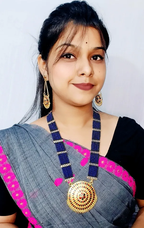 Assamese_Traditional_Gold_Plated_Red_Blue_Minakari_Japi_Tassel_Jewellery_Set_For_Women