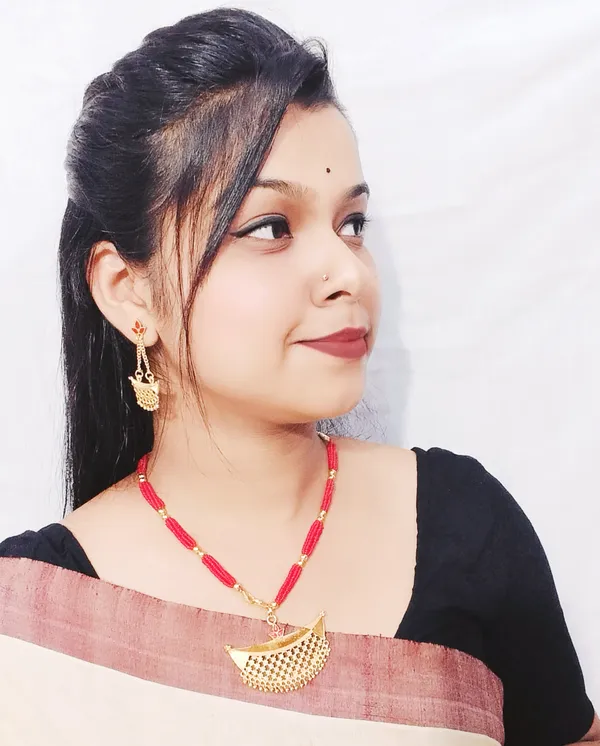 Assamese_Traditional_Gold_Plated_Red_Colour_Joonbiri_Tassel_Jewellery_Set_For_Women