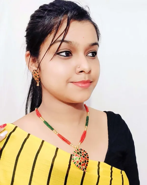 Assamese_Traditional_Gold_Plated_Red_Green_Colour_Dugdugi_Tassel_Jewellery_Set_For_Girls_&_Women