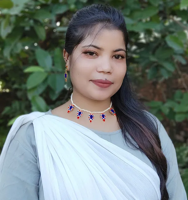 Assamese_Traditional_Gold_Plated_Red_Blue_Colour_Dugdugi_Choker_Necklace_With_White_Pearl_For_Women_And_Girl
