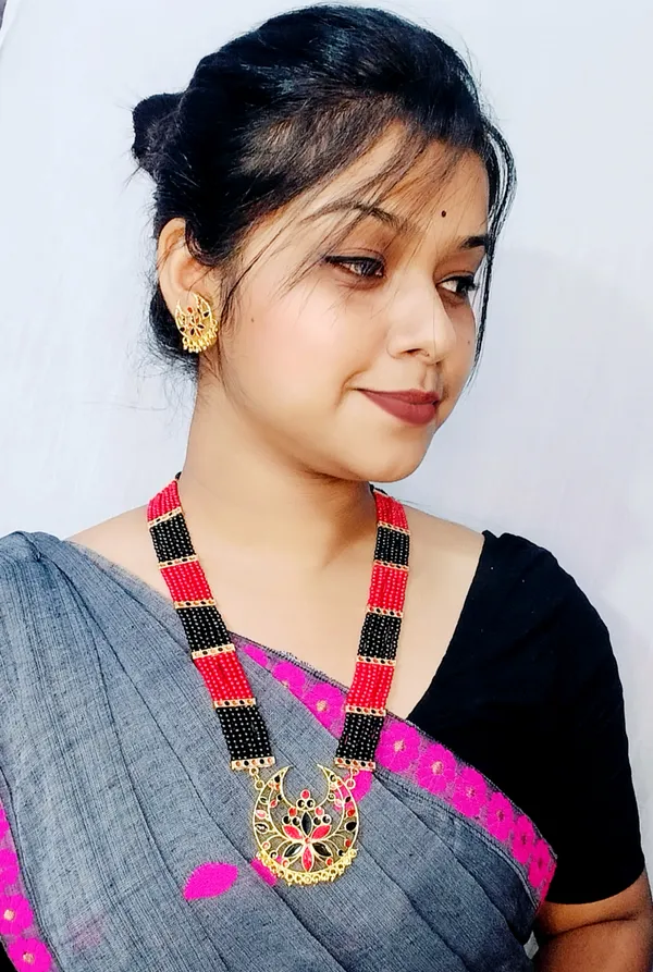 Assamese_Traditional_Gold_Plated_Red_Black_Colour_Joonbiri_Tassel_Bridal_Set_For_Women_&_Girls