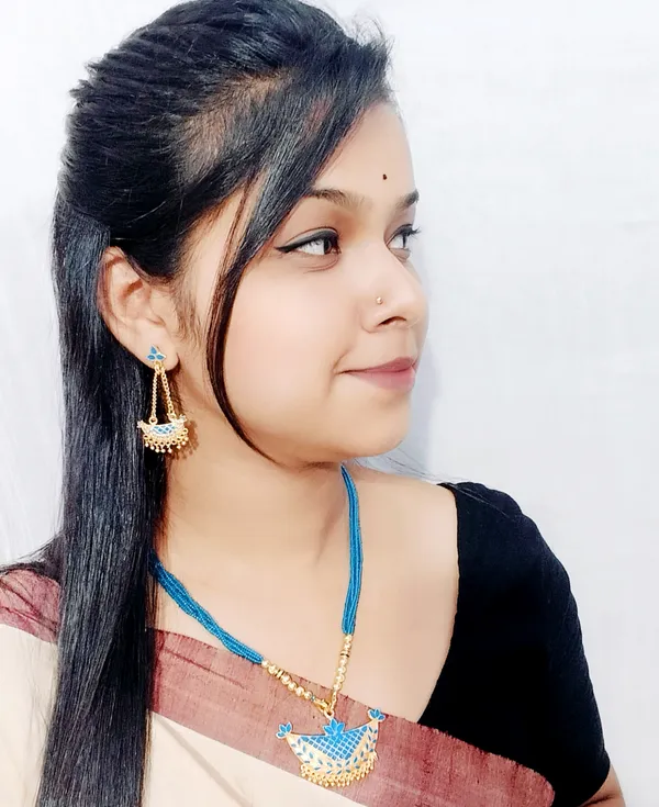 Assamese_Traditional_Gold_Plated_Blue_Colour_Junbiri_Tassel_Jewellery_Set_For_Women_&_Girls