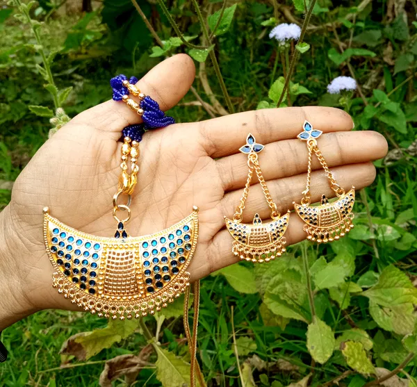Assamese_Traditional_Blue_Colour_Joonbiri_Jewellery_Set_For_Women