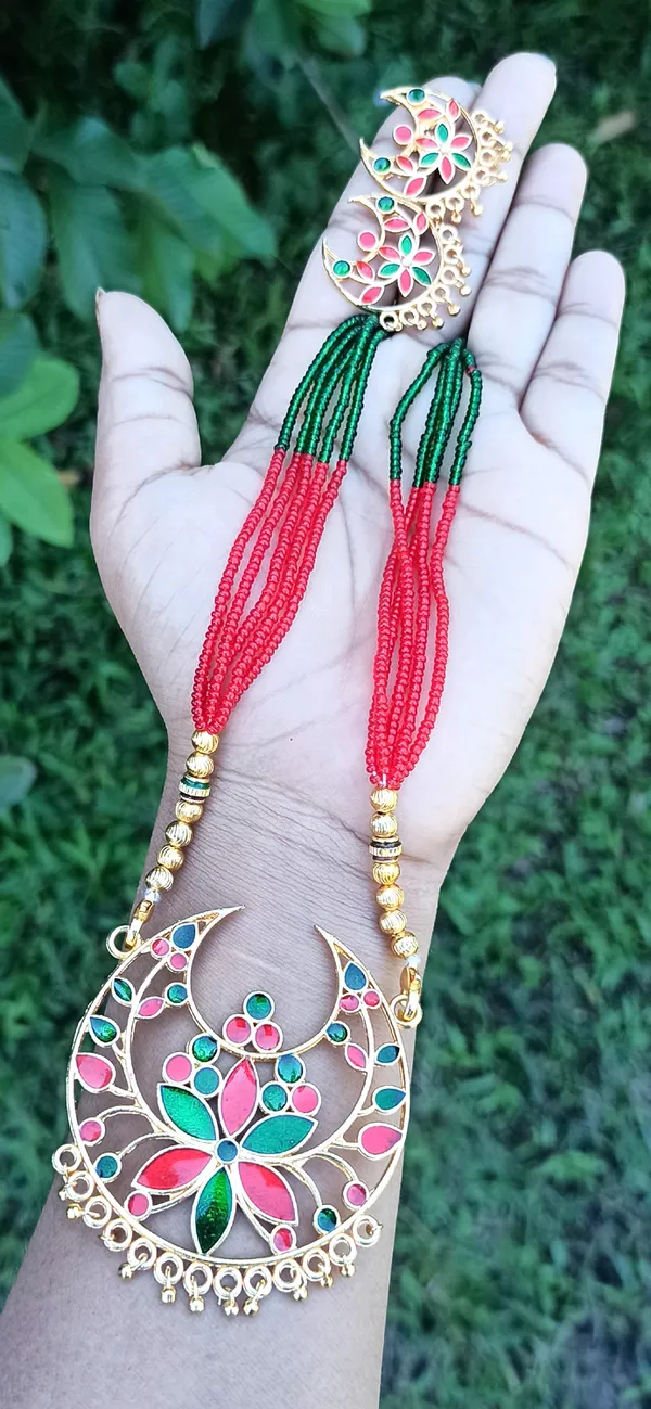 Assamese_Traditional_Red_And_Green_Colour_Joonbiri_Tassel_Jewellery_Set_For_Women