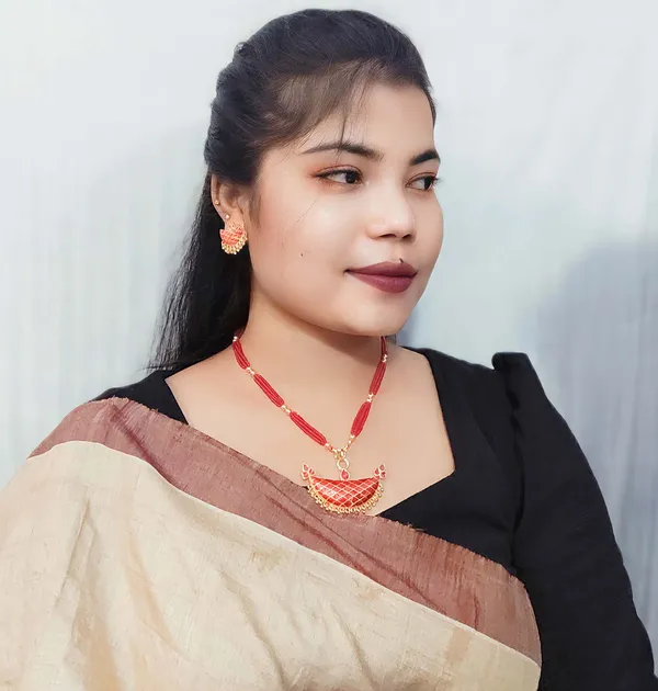 Assamese_Jewellery_Gold_Plated_Red_Colour_Joonbiri_Tassel_Jewellery_Set_For_Women_&_Girl