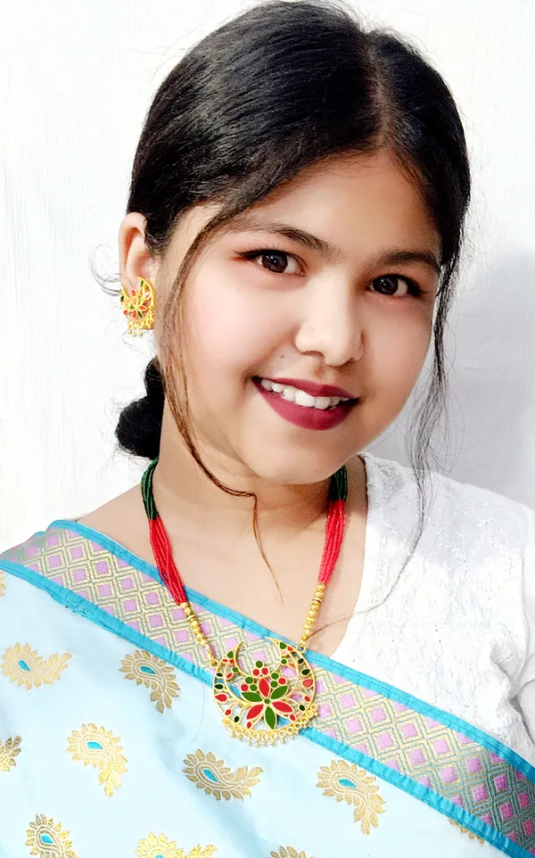 Assamese_Traditional_Red_And_Green_Colour_Joonbiri_Tassel_Jewellery_Set_For_Women
