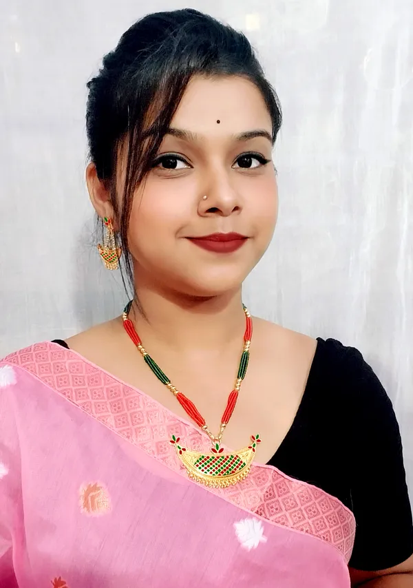 Assamese_Traditional_Gold_Plated_Red_Green_Colour_Joonbiri_Tassel_Jewellery_Set_For_Women