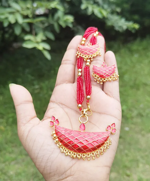 Assamese_Jewellery_Gold_Plated_Red_Colour_Joonbiri_Tassel_Jewellery_Set_For_Women_&_Girl