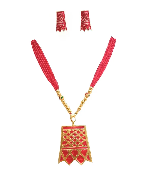 Assamese_Traditional_Gold_Plated_Red_Colour_Thuria_Design_Pendant_Tassel_Necklace_For_For_Women_And_Girls